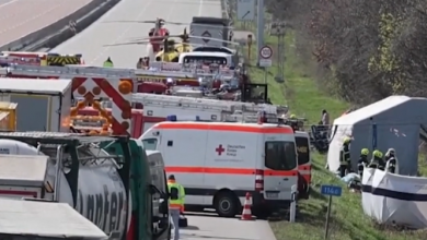 Almanya'daki otobüs kazasında çok sayıda ölü ve yaralı var