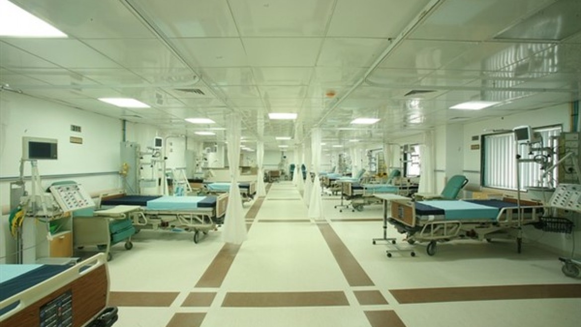 Cameron: Geçen hafta Gazze'de kurulan sahra hastanesinde, 3 bin sivil tedavi edildi