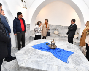 İzmir'de Namazgah Hamamı hizmete açıldı