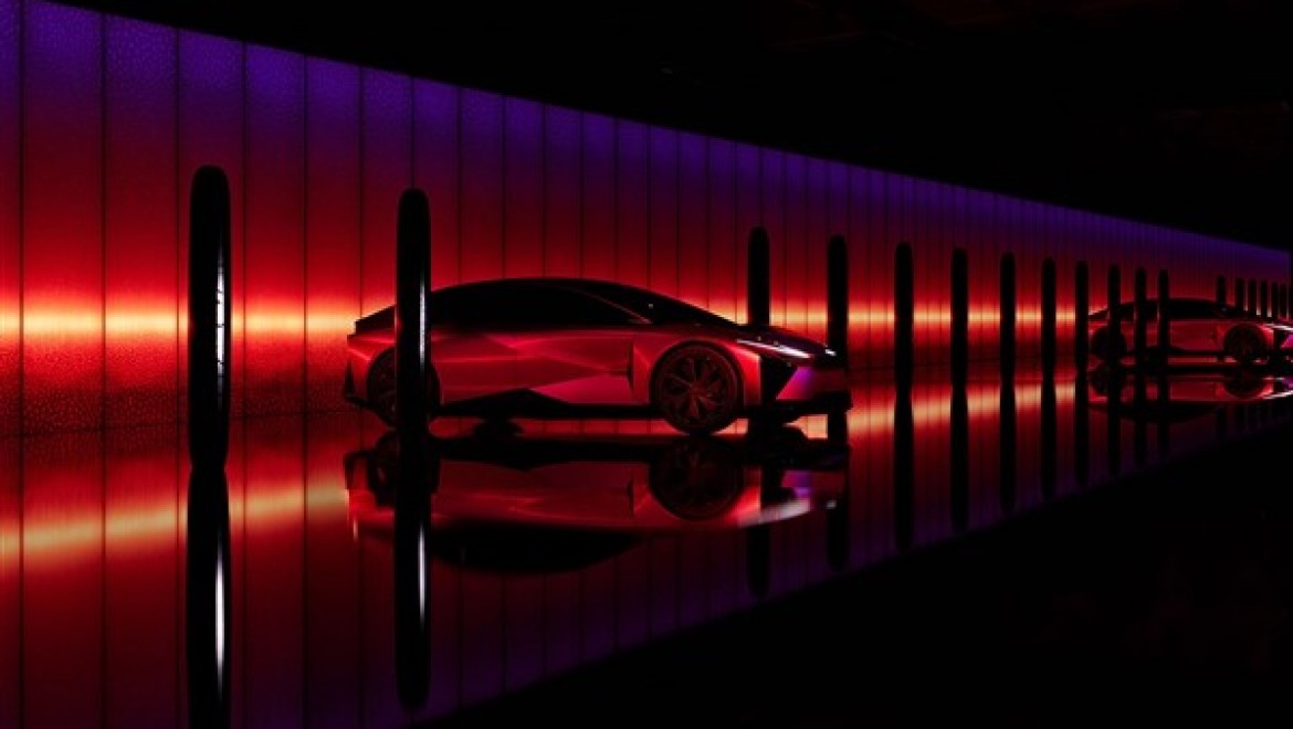 Lexus, Milano Tasarım Haftası'nda otomobil ve sanatı bir araya getirdi