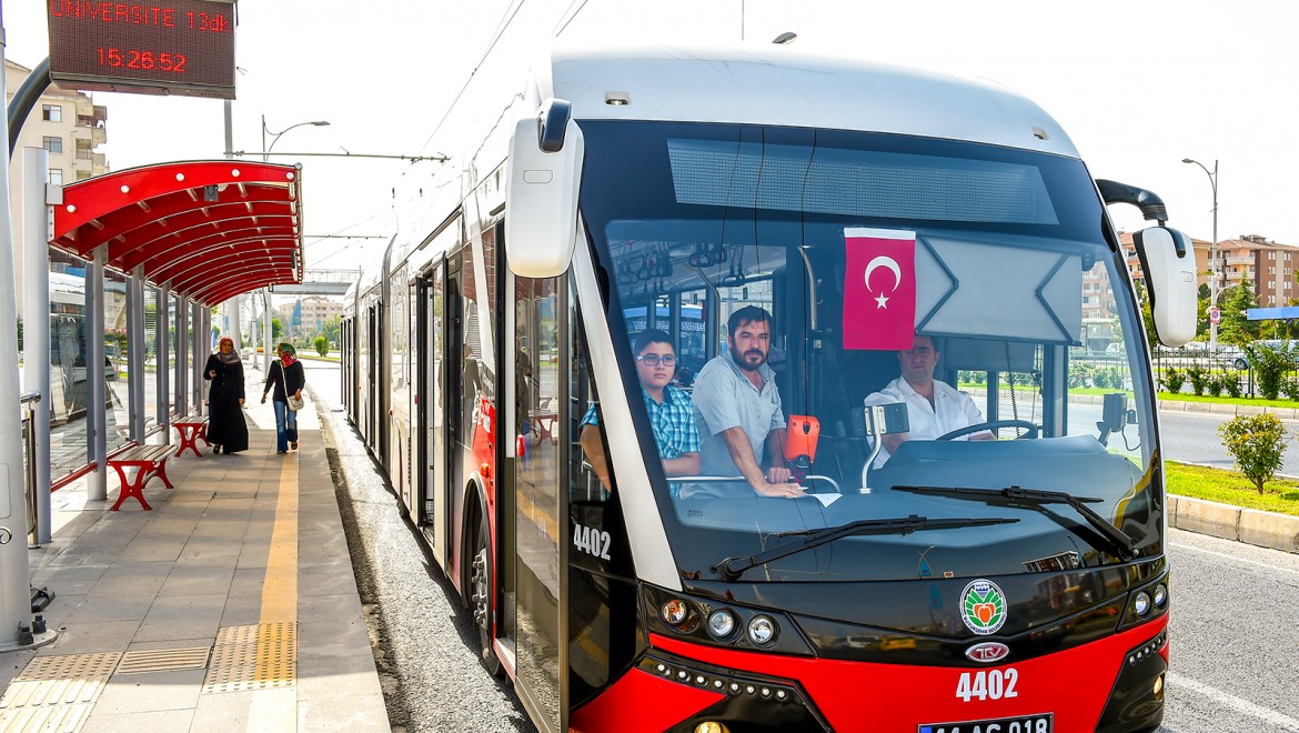 Malatya Büyükşehir Belediyesi'nden bayramın ilk günü ücretsiz ulaşım