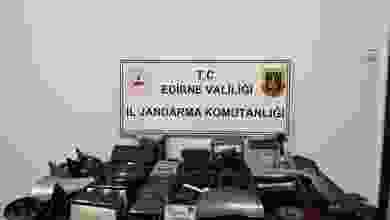 Edirne'de 97 adet kaçak araç yedek parçası ele geçirdi