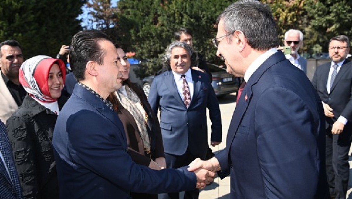 Cumhurbaşkanı Yardımcısı Yılmaz, Tuzla'da Bingöl hemşehri buluşmasına katıldı