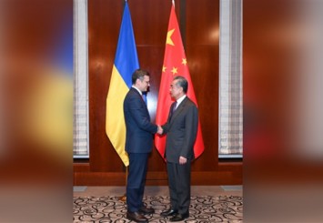 Çin ve Ukrayna dışişleri bakanları bir araya geldi