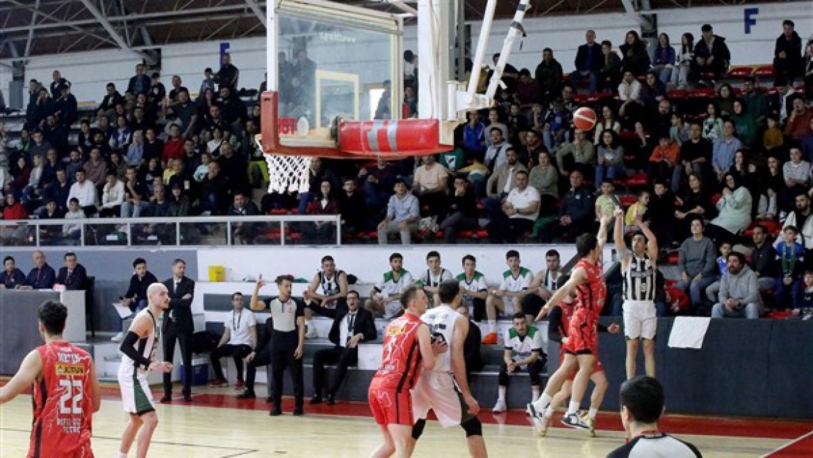 Sakarya Büyükşehir Basketbol Takımı, Teşvikiye Spor'u 82-77 mağlup etti
