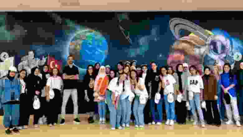 Kayseri Bilim Merkezi'nde Kız Çocukları Günü'ne özel söyleşi düzenlendi