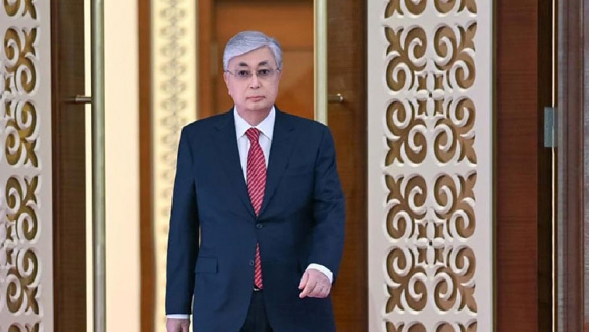 Kazakistan'da cumhurbaşkanlığı seçimini kazanan Tokayev, mazbatasını aldı