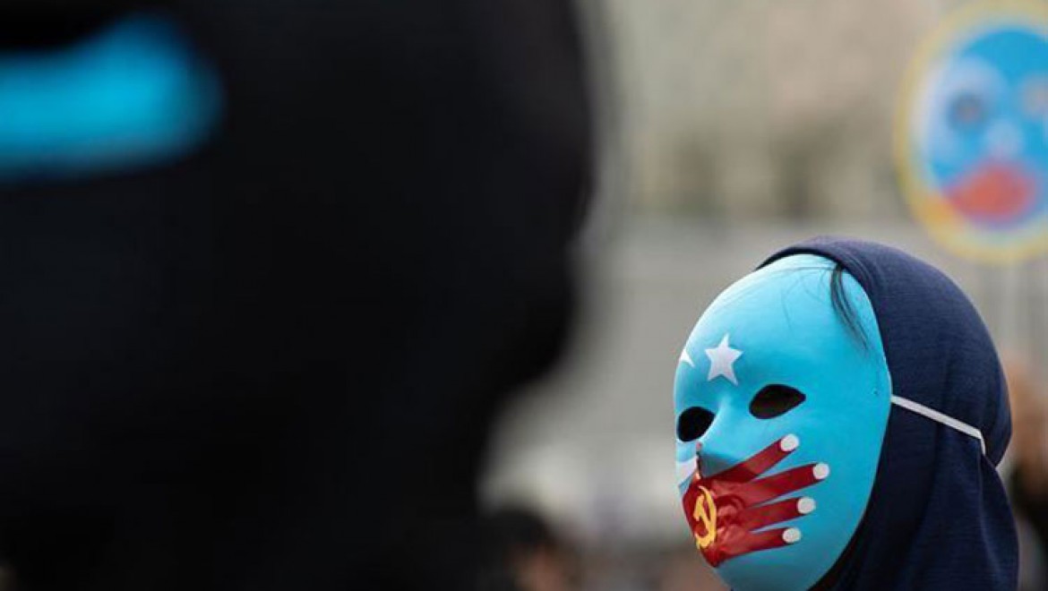 Çin'in Uygurlara zorla doğum kontrol yöntemleri uyguladığı iddia ediliyor