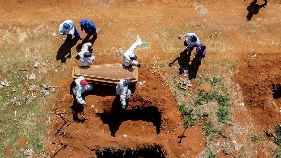 Brezilya'da Kovid-19'dan son 24 saatte 3 bin 305 kişi hayatını kaybetti