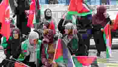 Erzincan'da kadınlar Filistin için sessiz oturma eylemi gerçekleştirdi