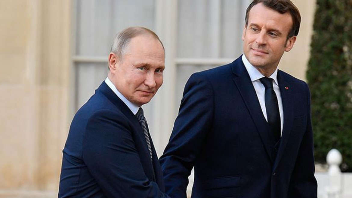 Macron, Putin'den terörle mücadelede iş birliğinin güçlendirilmesini istedi