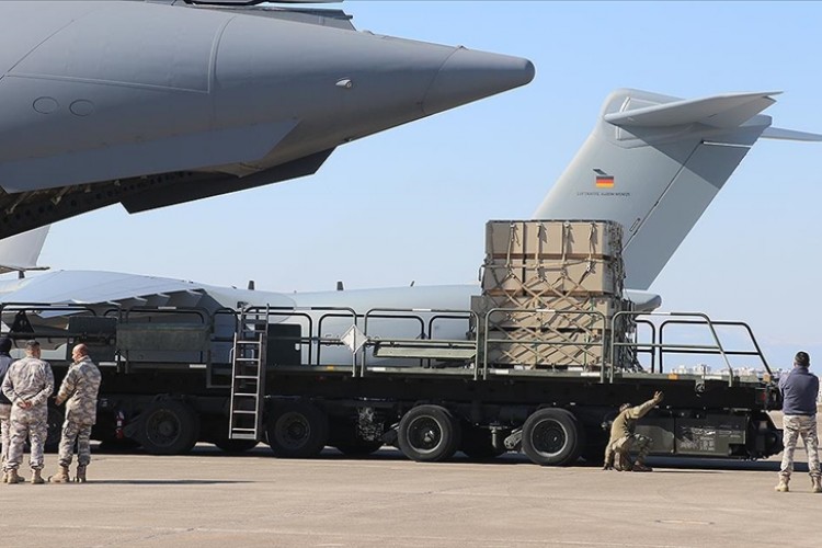 BAE, Türkiye ve Suriye'deki depremzedeler için bugüne kadar 230 uçak yardım malzemesi gönderdi