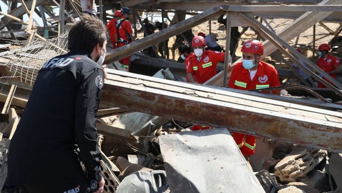 Türk ekiplerin Beyrut Limanı'ndaki arama kurtarma faaliyetleri sürüyor