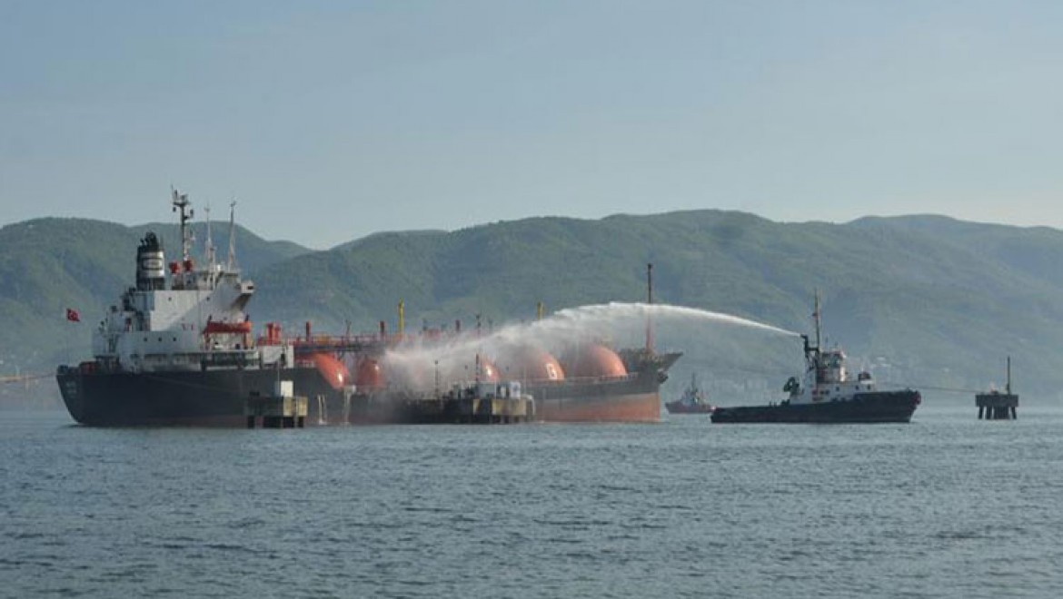 İzmit Körfezi'nde LPG tankerinde yangın