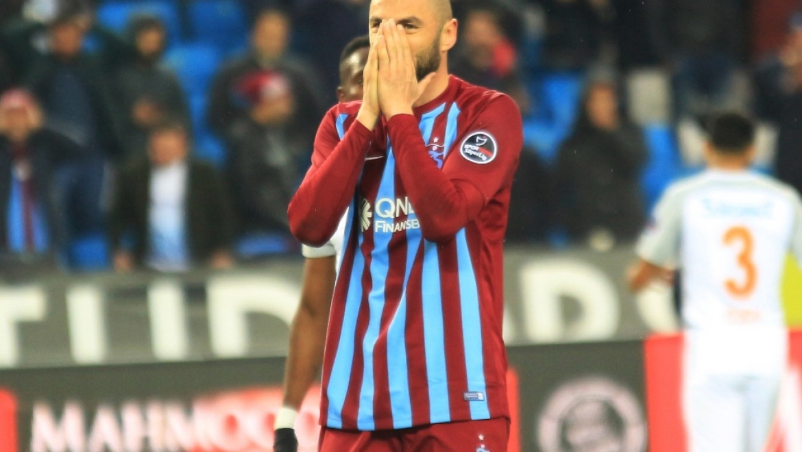 Trabzonspor'a Kötü Haber: Burak Yılmaz Ameliyat Olacak