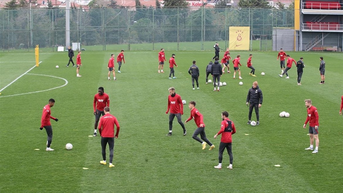 Galatasaray, hazırlıklarına devam etti