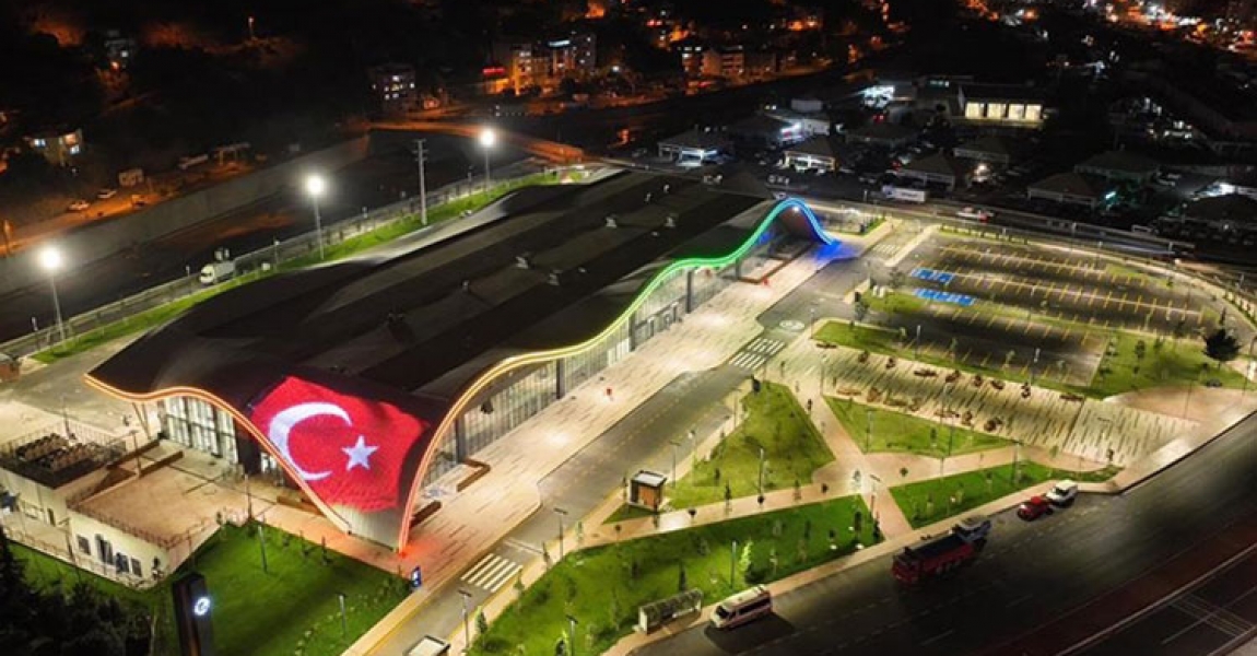 Trabzon'da yapımı tamamlanan yeni otogar bu gece hizmete açılıyor