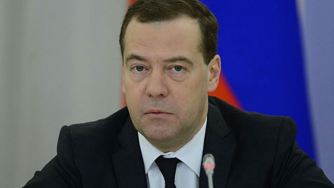 Rusya'da sosyo-ekonomik sıkıntılar Medvedev'i kurban etti