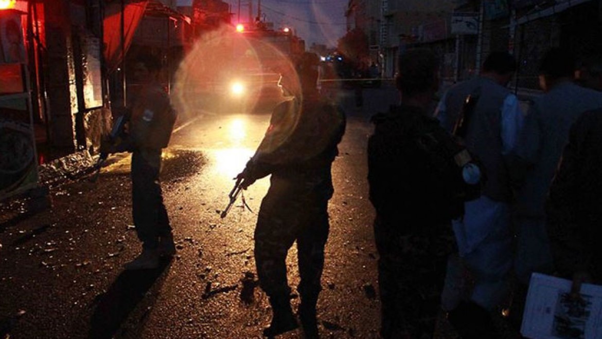 Kabil'de güvenlik güçlerine bomba yüklü araçla saldırı düzenlendi