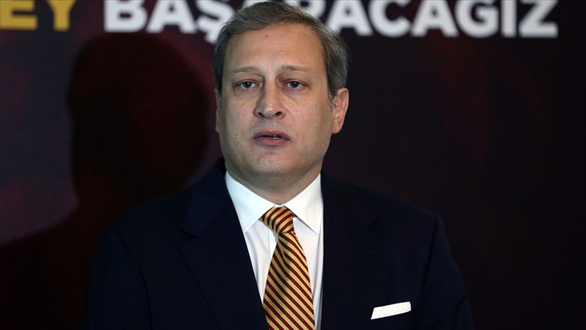 Galatasaray Başkanı Elmas: Panik hatalarla Galatasaray'ın geleceğini tehlikeye atmayacağız