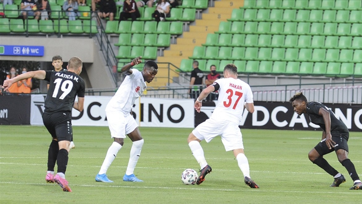Sivasspor UEFA Avrupa Konferans Ligi maçında Petrocub'u yendi