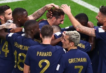 Fransa ile Danimarka zorlu maçta karşı karşıya gelecek