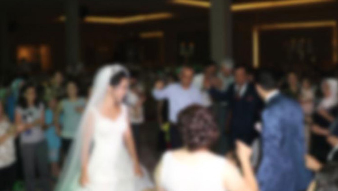 Düğüne Biber Gazı Sıktılar: 25 Kişi Hastanelik Oldu