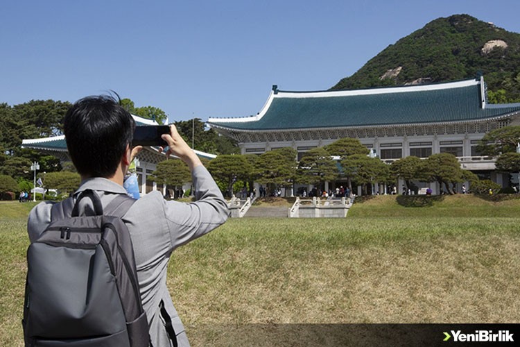 Güney Kore'de 74 yıl sonra halka açılan Mavi Saray'ı binlerce kişi gezdi