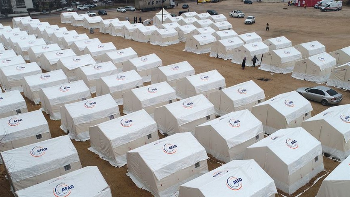 Elazığ ve Malatya'daki depremzedeler için 98 milyon liradan fazla yardım toplandı