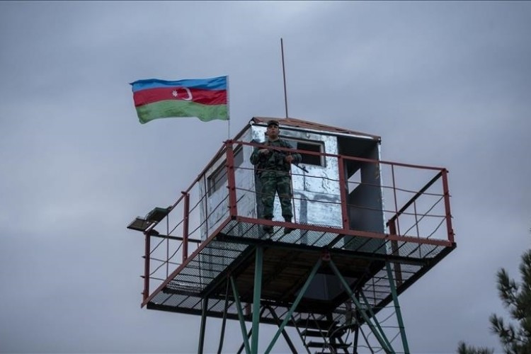 Azerbaycan ordusu, Karabağ'da bazı yolların yasa dışı kullanılmasına karşı önlemler aldı
