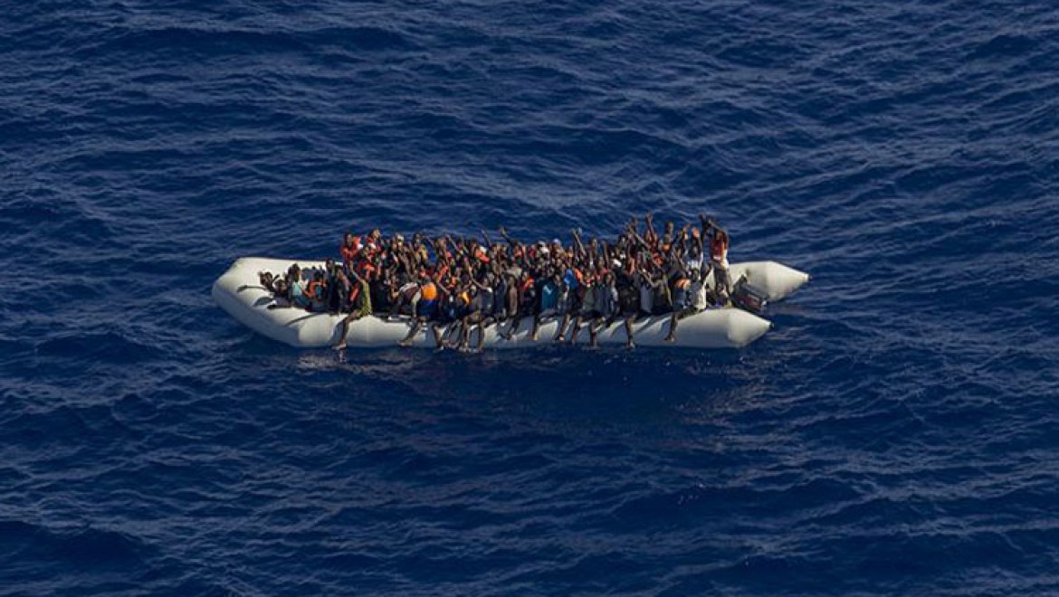 İtalya hükümeti Akdeniz'de kurtarılan düzensiz göçmenleri almıyor