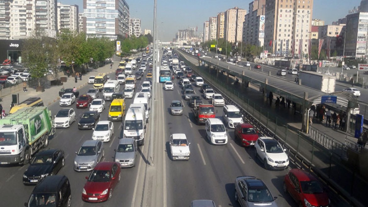 İstanbulluların Hayatının 3.5 Yılı Trafikte Geçiyor