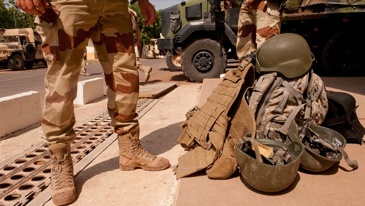Mali'de Fransız askerlere bomba yüklü araçla saldırı düzenlendi