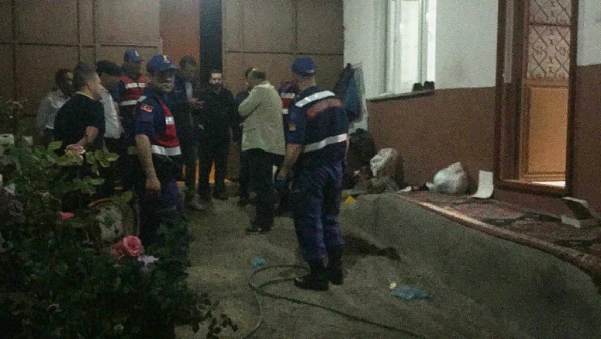 Bursa'da Vahşet: 4 Kişiyi Öldürdü!