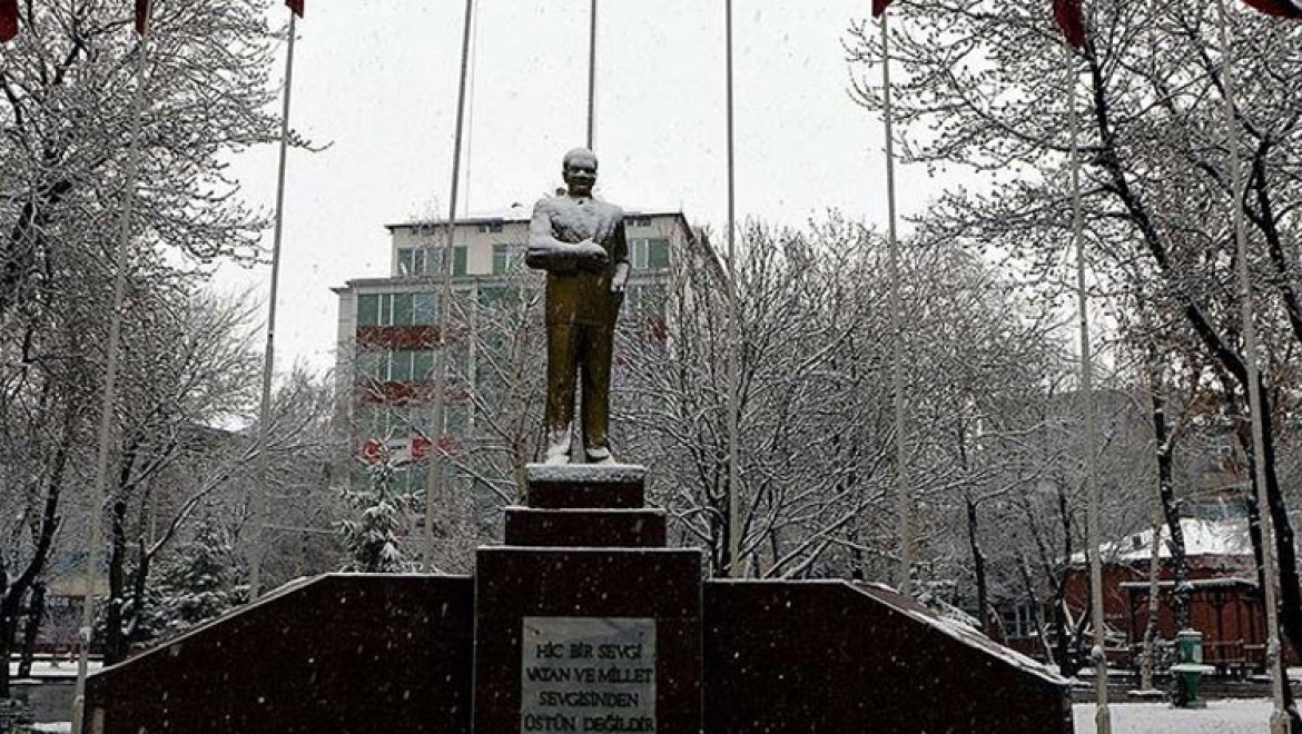 Ardahan'da 23 Nisan'da kar sürprizi