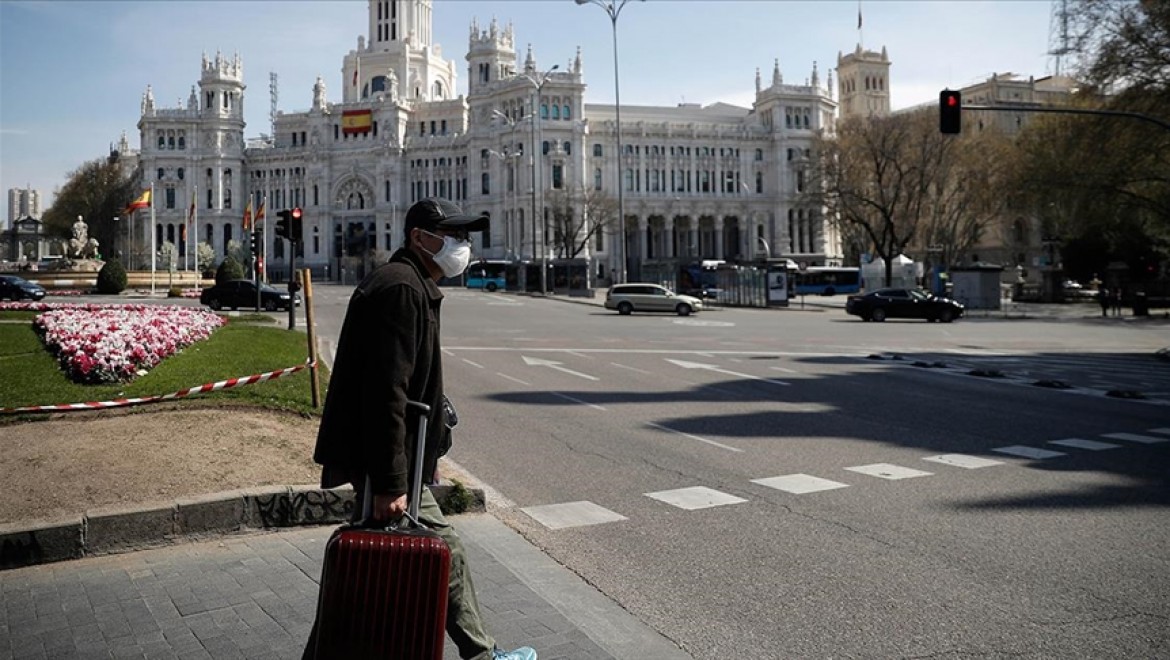 İspanya'da Kovid-19'dan günlük can kaybı son 8 ayın en yüksek seviyesine çıktı