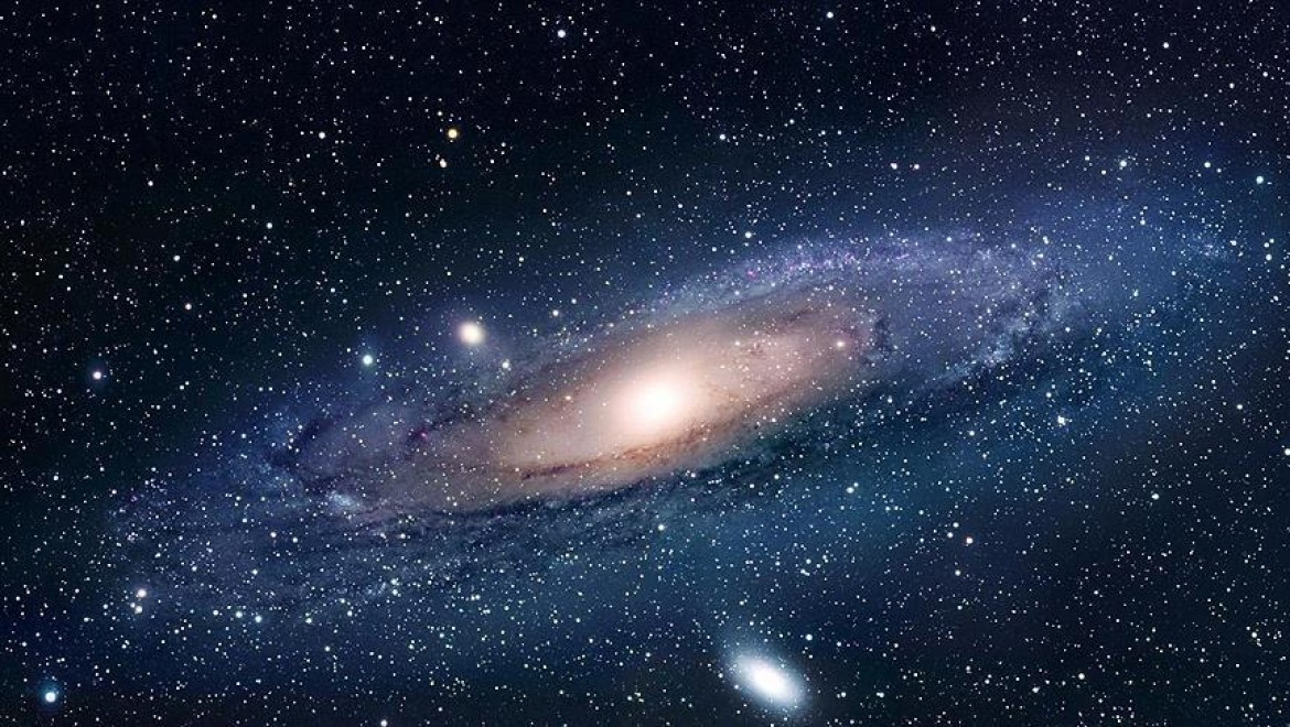 Samanyolu Galaksisi'nin Bir Ucundan Diğerine Gitmek 200 Bin Yıl Sürüyor