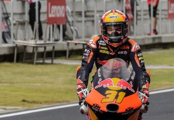 Milli motosikletçi Deniz Öncü, Portekiz'de sezonun ilk yarışına çıkacak