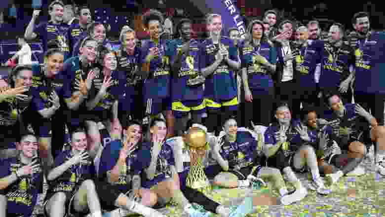 Fenerbahçe Kadın Basketbol Takımı ligde 18. kez şampiyon oldu