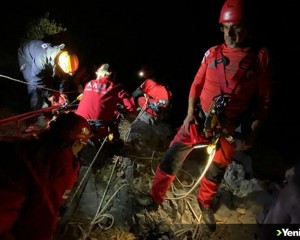 Mersin'de mağarada mahsur kalan 4 kişi kurtarıldı