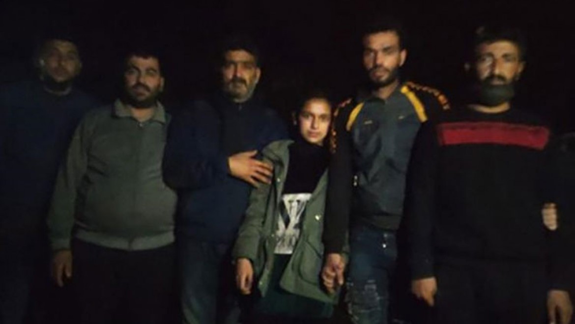 Meriç Nehri'nde Yunanistan tarafından zorla botlara bindirilerek Türkiye'ye itilen 18 düzensiz göçmen kurtarıldı