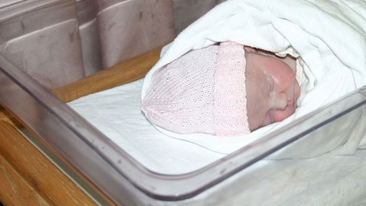 İran'da yeni doğan bebekte Kovid-19 tespit edildi