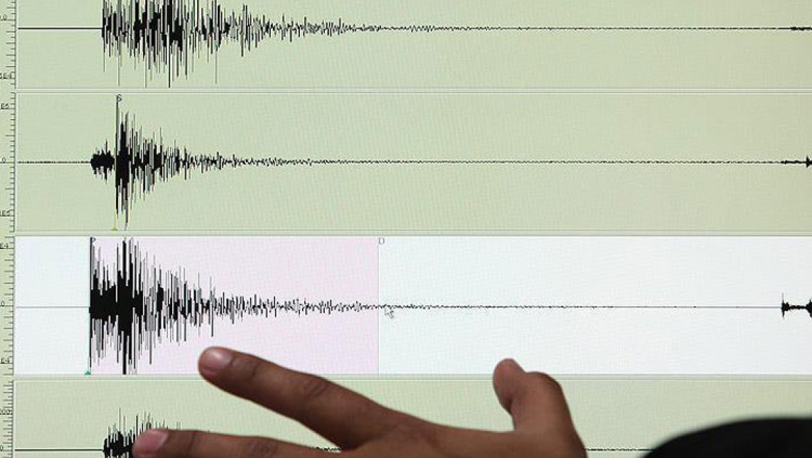 Endonezya'da 5,7 Büyüklüğünde Deprem