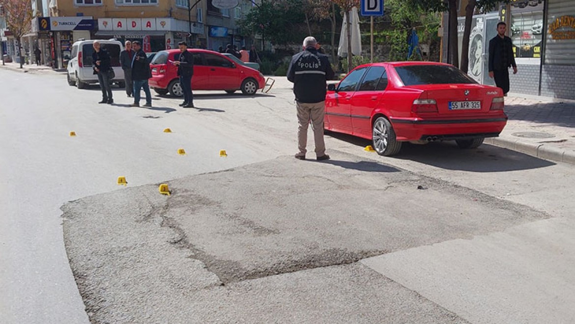 Samsun'da yürürken silahlı saldırıya uğrayan kişi yaralandı