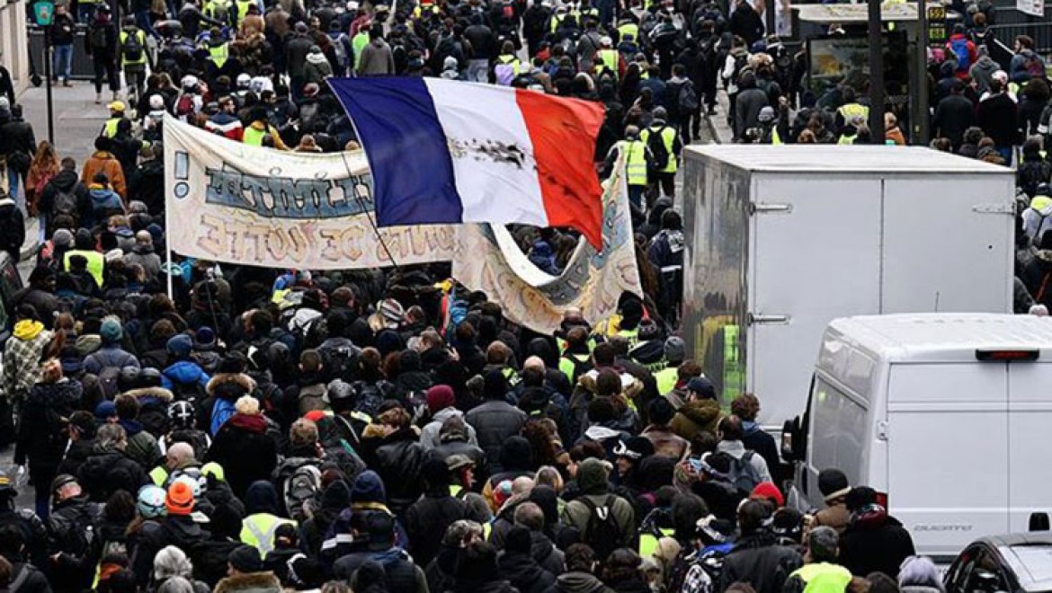 Fransa'da Macron karşıtları yine sokağa çıkacak