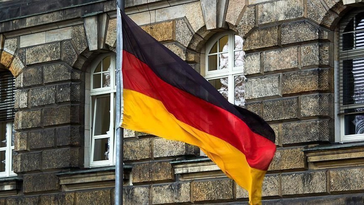 Almanya'da 9 yaşındaki çocuğa okul bahçesinde Türkçe konuştuğu için ceza verildi