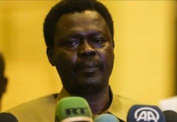 Sudan'daki Darfur Bölgesi Başkanı Minawi'den halka silahlanma çağrısı