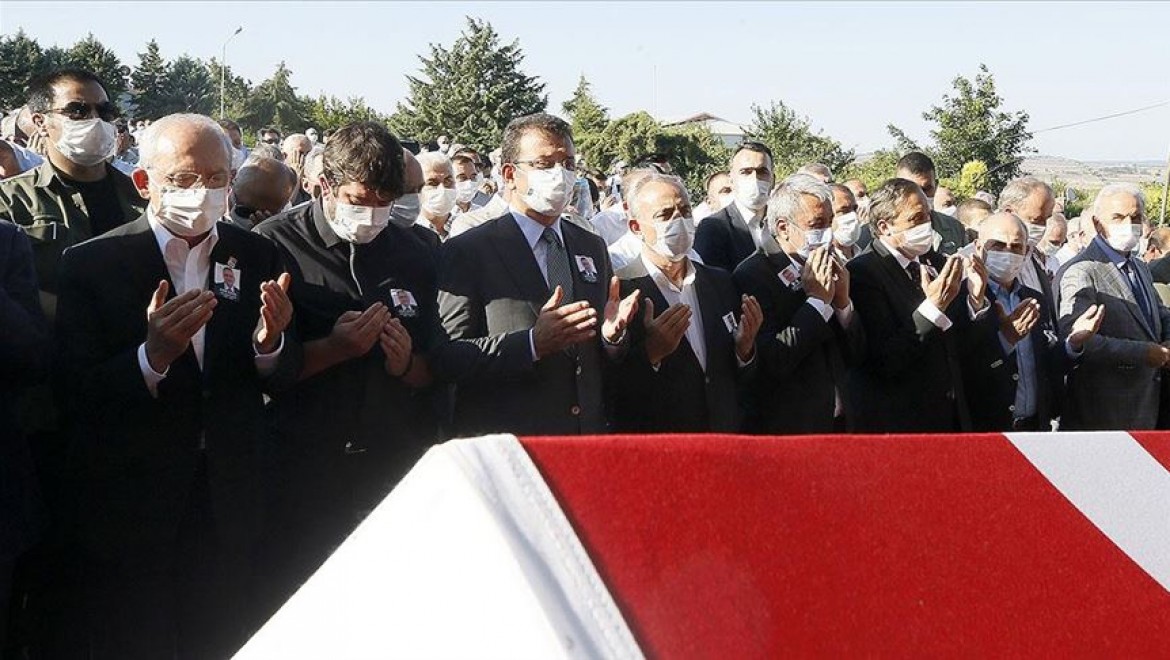 Kılıçdaroğlu eski Çatalca Belediye Başkanı'nın cenaze törenine katıldı