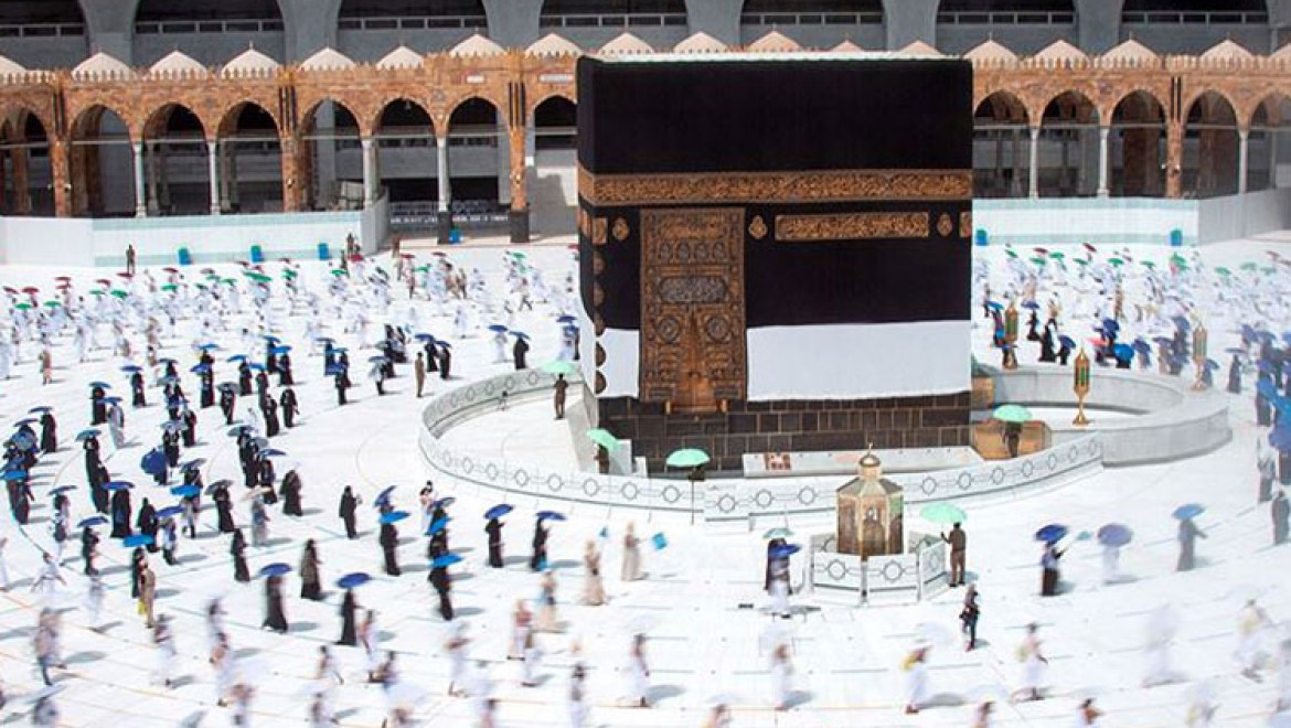 Kutsal topraklardaki Müslümanlar ziyaret tavafını yaptı