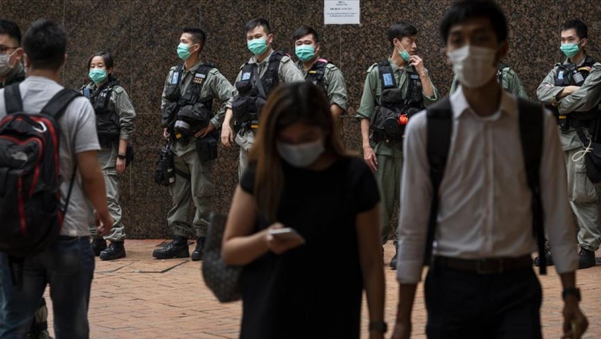 Hong Kong'da polise yeni yetkiler verildi